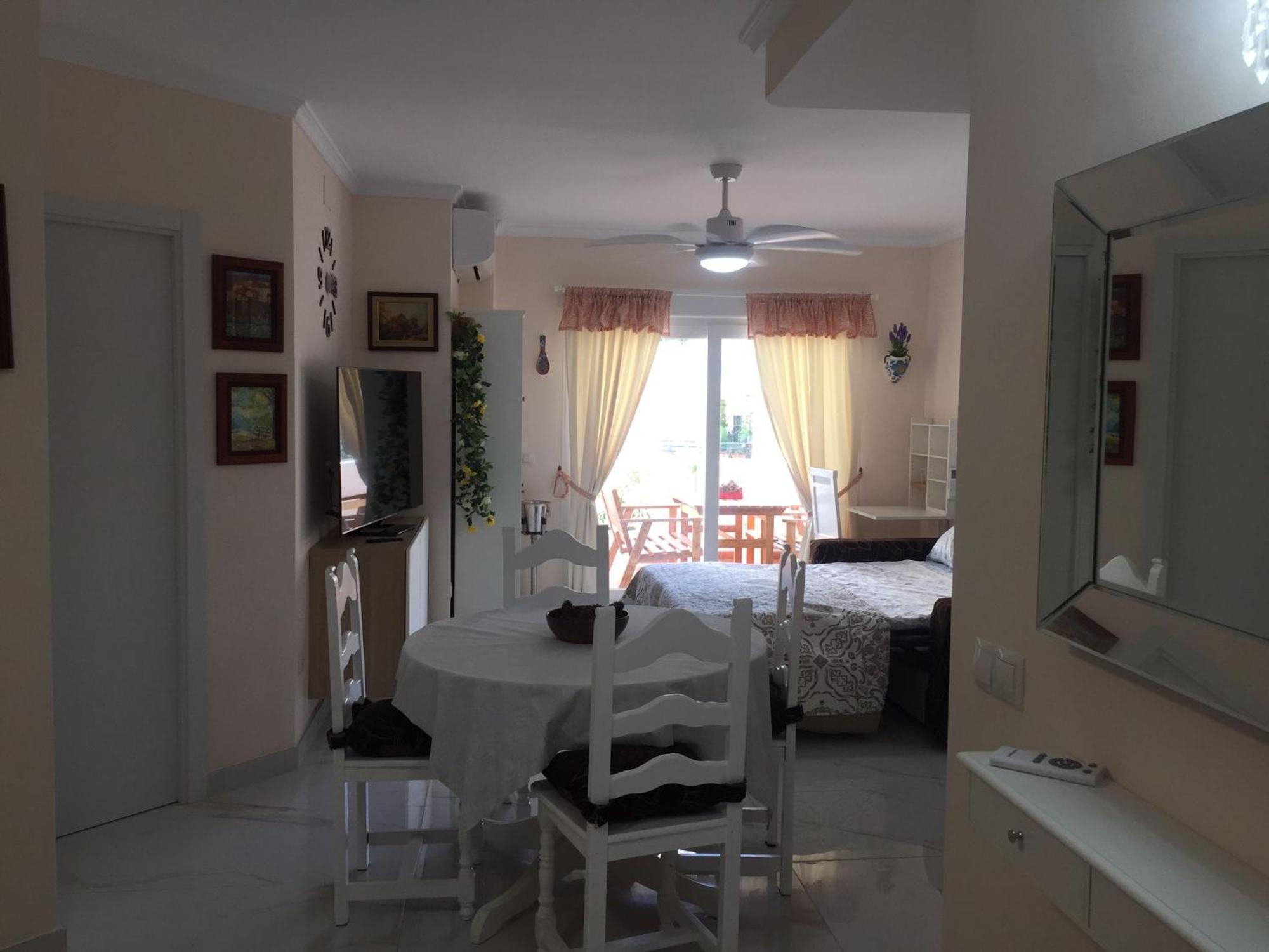 Studio In The Centre Near The Beach Apartment Торемолинос Екстериор снимка